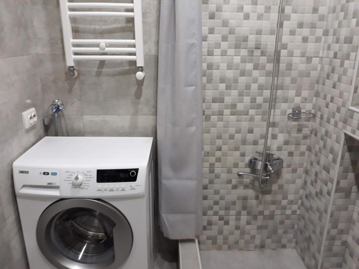 Grigol'S Apartament Tbilisi ภายนอก รูปภาพ